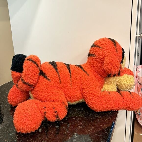 Vintage Disney Store 24" Tigger Stuffed Animal Plush - Picture 4 of 7